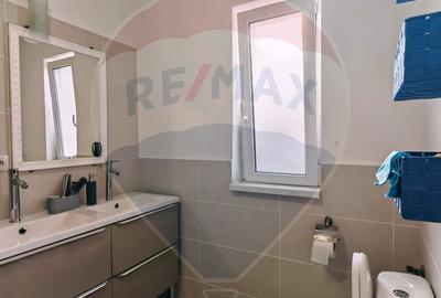 Casă cu 4 camere cu Teren 220 Mp în Sânpetru - 3