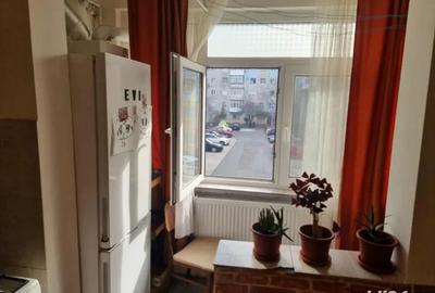 Apartament semidecomandat cu 2 camere Apartament semidecomandat cu 2 camere - 1