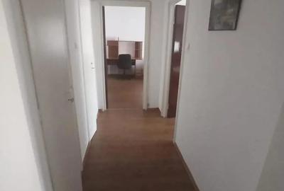 Proprietar.Inchiriez apartament 2 camere decomandat sector 3 p ta Salajan - 3