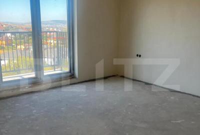 Casă cu 5 camere cu Teren 386 Mp în Someșeni