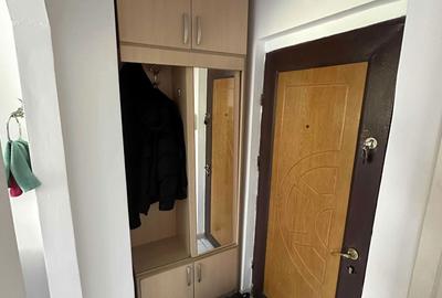 Apartament cu 3 camere semidecomandat în Giurgiului - 1