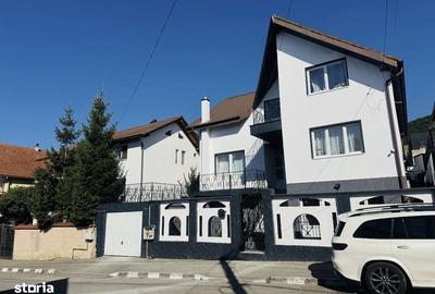 Casă cu 5 camere cu Teren 300 Mp în Codlea - 4