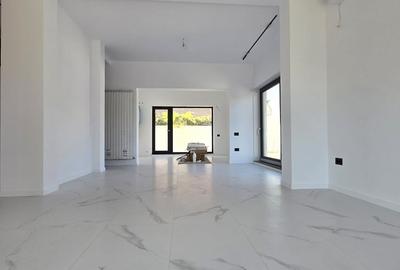 Duplex cu 8 camere cu Canalizare în Faleza Nord - 2