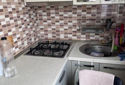 Apartament 3 camere, 76 mp, zona Craiovita - 2