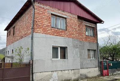 Vand casa cu etaj si teren - 3