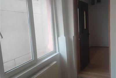 Casă cu 3 camere cu Canalizare în 13 Septembrie - 8