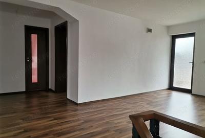 Casă cu 4 camere în Roșiori de Vede - 4