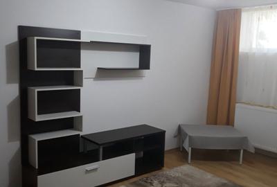 Garsonieră decomandată în Central - 2