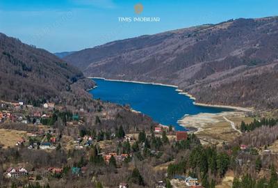 Teren de 738 mp, în Poiana - 20