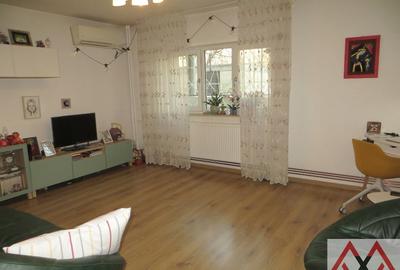 Apartament decomandat în 13 Septembrie