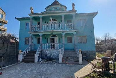 Casă cu 11 camere cu Teren 731 Mp în Sud - 9