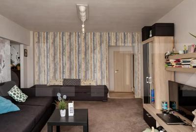 Apartament cu 3 camere semidecomandat în Micălaca - 1