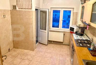 Apartament 3 camere,87 mp,2 bai,Cugir - 1