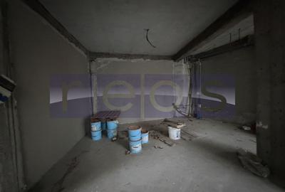 Casă individuală cu 14 camere cu Canalizare în Vitan - 13