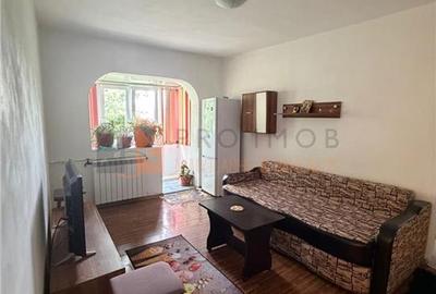 Apartament cu 2 camere decomandat în Micro 14 - 1