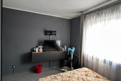 Apartament 3 Camere Decomandat - Gradinari - 2