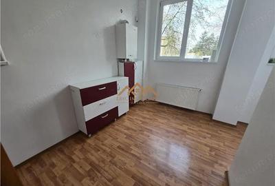 Spațiu comercial, de 120 mp, în Central - 3