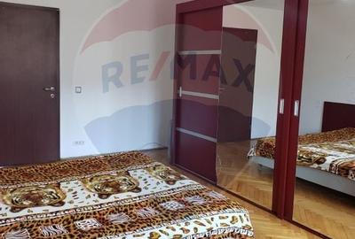 Apartament cu 3 camere decomandat în Polivalentă - 4