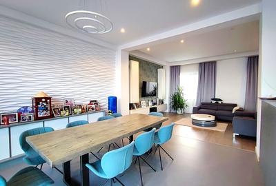 Penthouse cu 4 camere decomandat, mobilat în Palazu Mare - 3