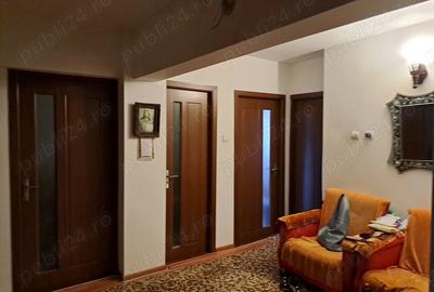 Vand schimb cu 1, 2 cam. parter - apartament 4 cam, et.3, ultracentral Bucecea, 68.900 euro neg. - 6