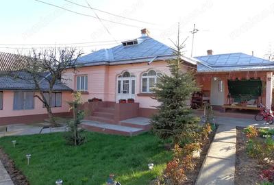 Casa cu anexe si teren - 6
