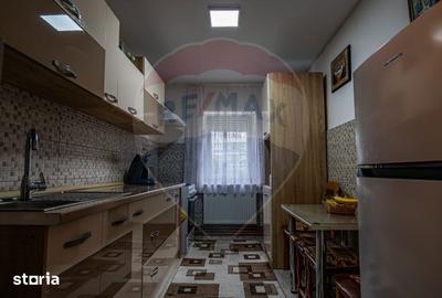 Apartament cu 3 camere decomandat în Vitrometan - 6