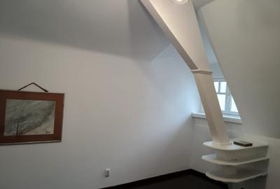 Str. Paris, apt. 3 camere - 2