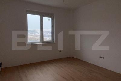 Apartament cu 3 camere decomandat în Independenței