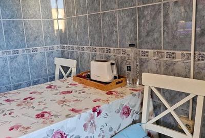 Apartament cu 3 camere semidecomandat în Calea București - 5