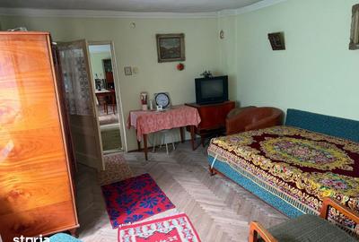 Casă cu 7 camere cu Canalizare în Tomis II