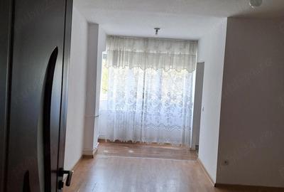 Garsonieră decomandată în Militari