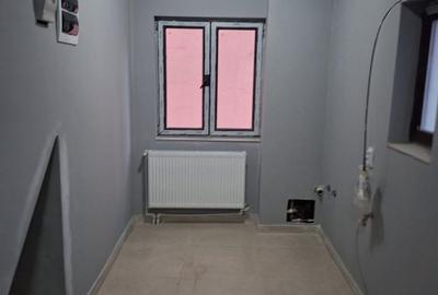 Spațiu comercial, de 70 mp, în Central - 3