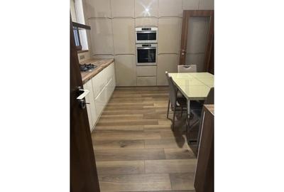 REV2004778 Vila 6 camere zona Baicului - Obor 280 mp - 3