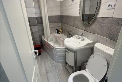 Apartament cu 3 camere decomandat în Tei - 10