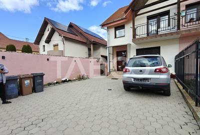Casa cu 4 camere - 3 locuri de parcare - curte - filigorie - pivnita - 1