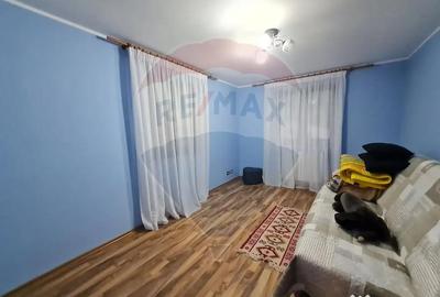 Casă cu 6 camere cu Teren 3141 Mp în Ploștina - 5