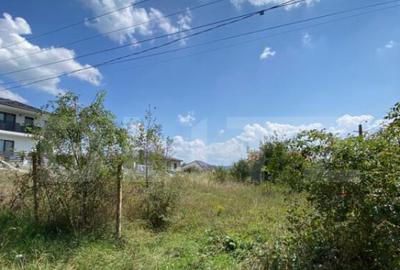 Teren de 711 mp, în Centura