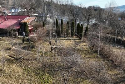 Teren de 1626 mp, în Slănic - 1