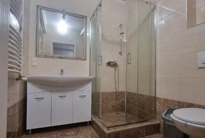 De vanzare o camera in zona 15 Noiembrie - 1