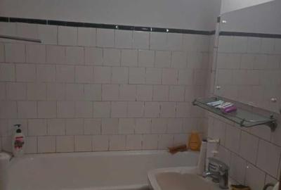 Apartament cu 3 camere decomandat în Vitan