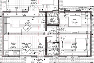 Casă cu 3 camere cu Teren 2000 Mp în Central - 1