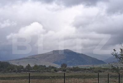 Casă cu 4 camere cu Teren 750 Mp în Tărlungeni