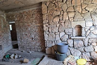 Casă cu 9 camere cu Teren 2375 Mp în Central - 12