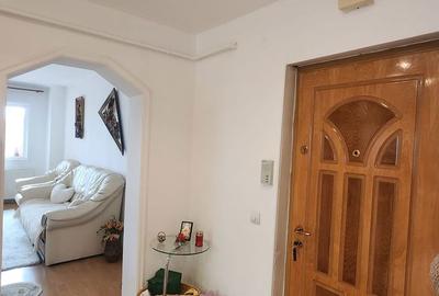 Apartament cu 2 camere decomandat în Florilor - 10