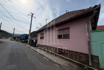 Casă individuală cu 3 camere cu Canalizare în Rășinari - 2