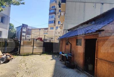 Casă cu 7 camere cu Teren 818 Mp în Central - 2