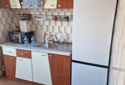 Apartament de  închiriat cu 3 camere, decomandat - 5