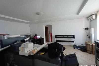 Casă cu 5 camere cu Teren 250 Mp în Mihai Bravu - 4