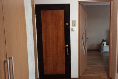 Apartament cu 2 camere decomandat în Valenta - 6