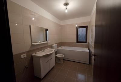 Duplex cu 3 camere cu Canalizare în Moșnița Nouă - 4